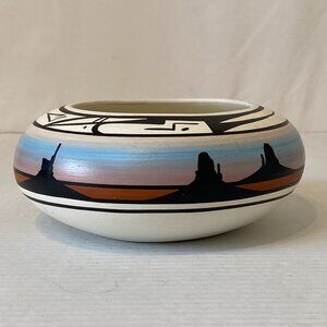 Cedar Mesa Navajo Bowl Vase Clay Pottery Native American Art Signed By Artist 8"